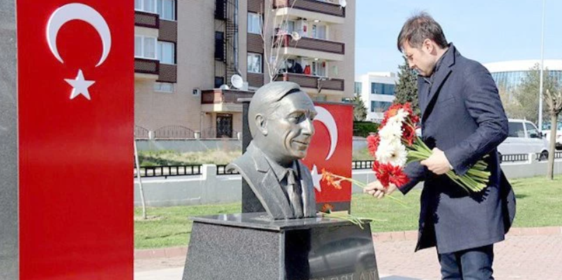 BAŞKANIMIZ AKAY, MERHUM ALPARSLAN TÜRKEŞ’İ RAHMETLE ANDI